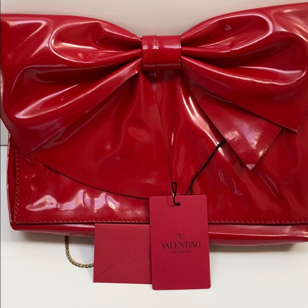 Valentino patent Bow Shoulder Bag in Red - Picture 6 of 6